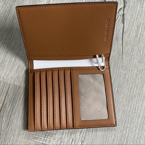 Michael Kors Bedford Travel Passport Wallet - Picture 9 of 9